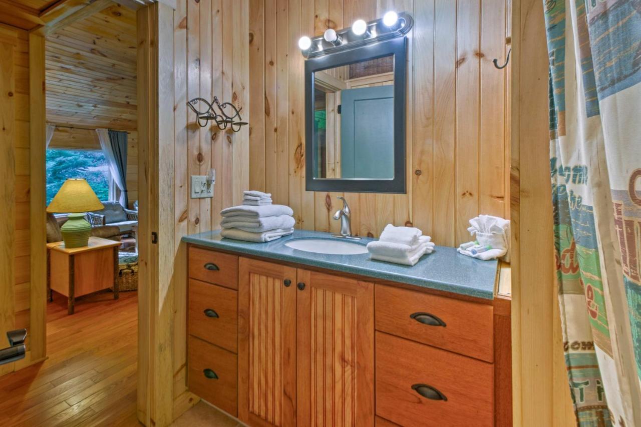 Bryson City Cabin With Fire Pit On Coopers Creek! Экстерьер фото